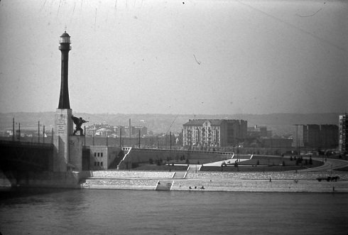 1937- Haditengerészeti Hősi Emlékmű a Horthy Miklós hídnál