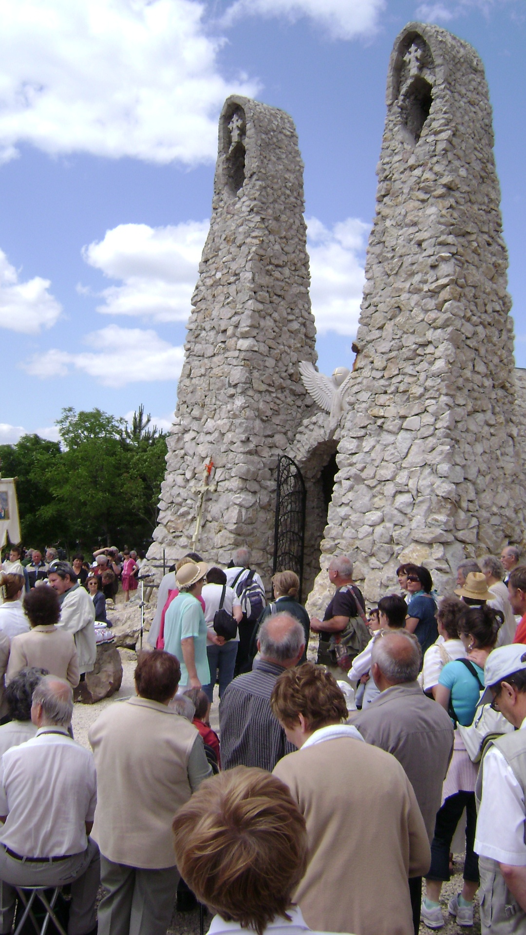 Pünkösdi mise 2012-ből: A Szentlélek eljövetelének összetartó ereje