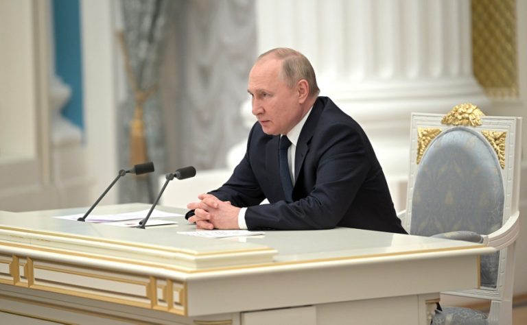 Putyin: A Nyugat gazdasági villámháborúja kudarcot vallott