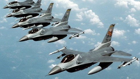 Amerikai F-16-os harci repülőgépek érkeznek hadgyakorlatra Romániába