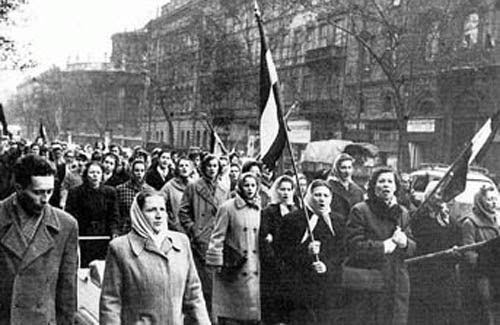 1956. 12. 04. Az Asszonyok tüntetése