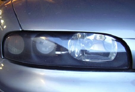 Fokozottan ellenőrzi a járművek világítását a rendőrség