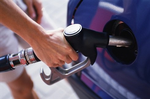 Folyamatosan csökken az üzemanyagok ára