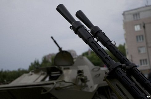 Ukrán polgárháború- Harci gépek és páncélosok Donyeck ellen