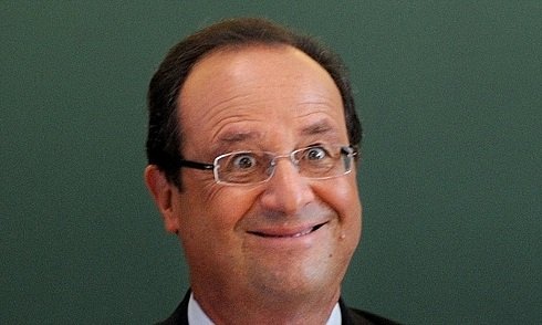Félnek a libsik-  Francois Hollande betépett