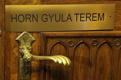 Az MSZP Horn Gyula termet akar a Parlamentbe