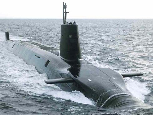 Irán hamarosan új hadászati tengeralattjárót próbál ki élesben