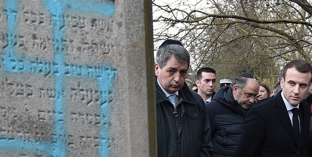Az izraeli miniszter sürgette a francia zsidókat, hogy jöjjenek haza Izraelbe