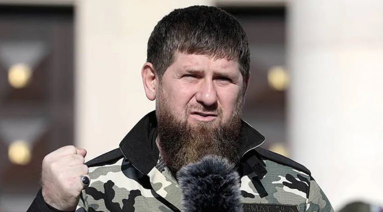 Kadirov azt üzente Zelenszkijéknek, hogy meneküljenek