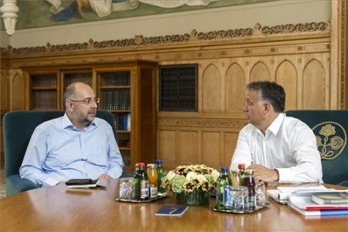 Romániai elnökválasztások- Orbán Viktor Kelemen Hunorral tárgyalt