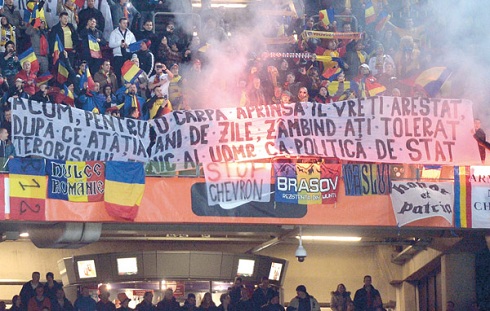 A FIFA kivizsgálja a román szurkolók magyarellenes megnyilvánulását