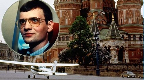 35 évvel ezelőtt landolt a német Mathias Rust a moszkvai Vörös téren