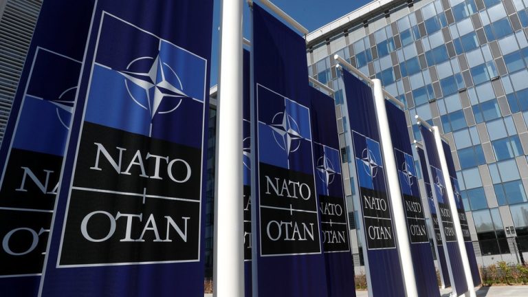 A NATO találkozót ajánl Oroszországnak