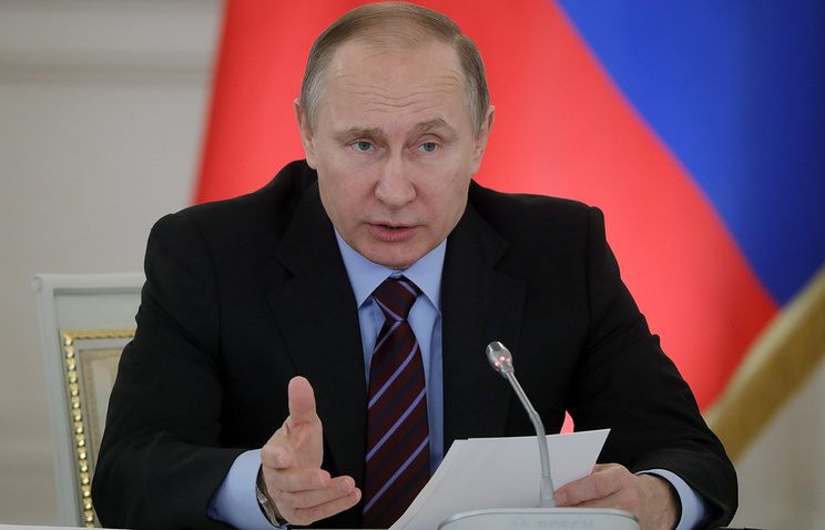 Putyin: Óriási a kockázat, de felül kell vizsgálni a XX. század történelmi hazugságait
