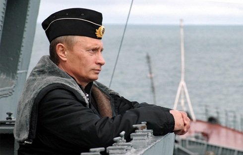 Putyin, aki egyben főparancsnok is, bevetheti külföldön az orosz csapatokat