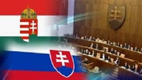 A szlovák politikusok küzdenek a felvidéki jogfosztottak érdekében benyújtott petíció EP vizsgálata ellen