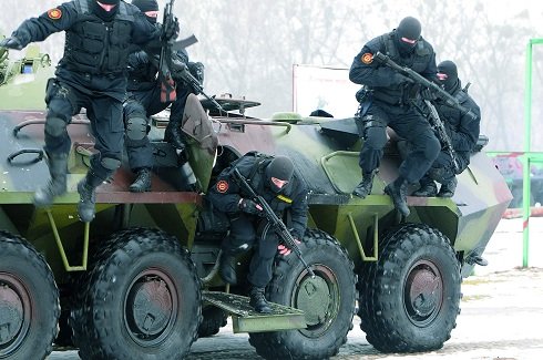 Ukrajnai zavargások – Belügyi csapatokat vezényeltek a Krímből Kijevbe